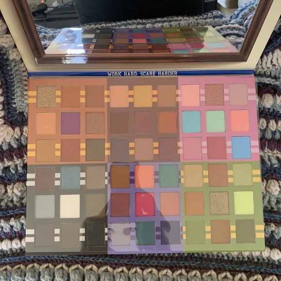 Revolution Makeup Disney Pixar Monsters University Palette 54 Shades - Picture 4 of 6